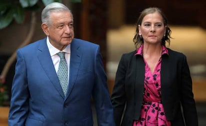 Beatriz no trabaja en el gobierno, me ayuda voluntariamente: AMLO