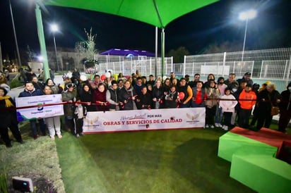 Entrega Alcaldesa Plaza en la colonia Nueva Americana en Piedras Negras 