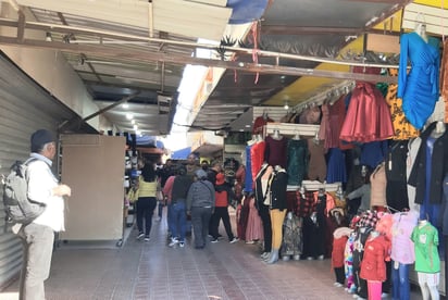 Crisis de AHMSA afecta a los comerciantes de la localidad