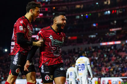 Pumas rescata el empate vs Xolos con un hombre menos