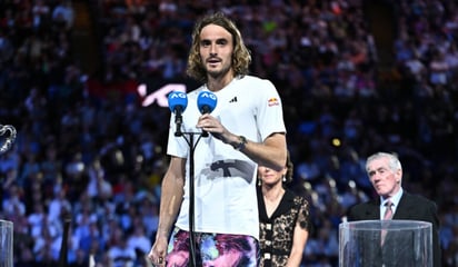 Tsitsipas se rindió ante Djokovic: “Es el mejor que haya sostenido una raqueta de tenis”