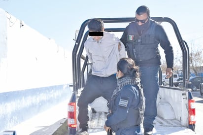 Chico intenta lesionar a padrastro en El Pueblo