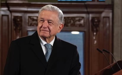 AMLO defiende a Ebrard tras señalamientos de Mike Pompeo por programa 'Quédate en México'