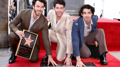 Los Jonas Brothers reciben su estrella en Hollywood walk of fame