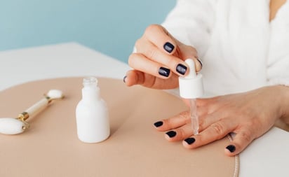 5 aceites naturales para revitalizar las cutículas de tus uñas