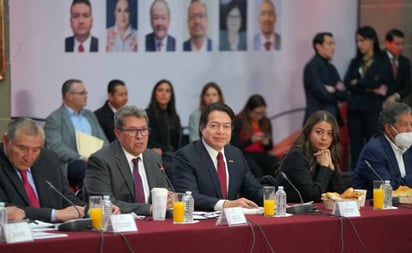 Prevén en Morena aplicar hasta 5 encuestas para definir candidatura presidencial