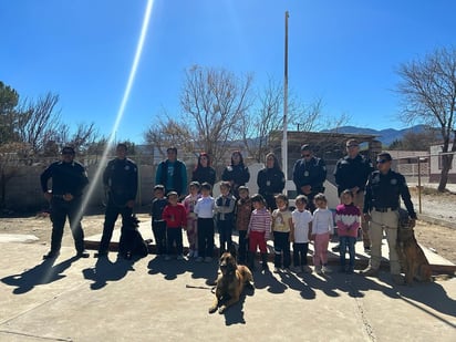 ‘Conoce a tu Policía y exhibición de los K9’ llega a las escuelas