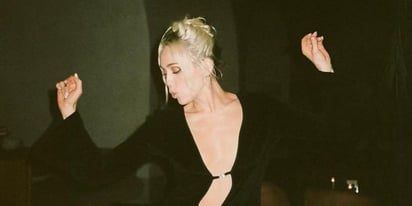 Miley Cyrus celebra el éxito de 'Flowers' con su lado más sexy