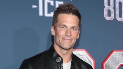 Tom Brady aparece en la alfombra roja de su película “80 for Brady” junto a leyendas de Holywood : Por primera vez, Brady se presentó en un evento de gran magnitud sin la compañía de su ex esposa Gisele Bundchen 