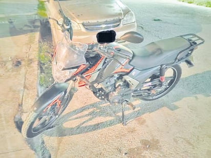 Ladrones roban moto en la colonia Del Río