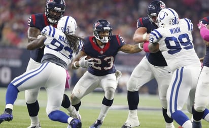 Ex corredor de los Texans declaró que 'la NFL está amañada' y se aprenden guiones como en la WWE: El ex jugador de Houston se presentó en un podcast para hablar sobre cómo la NFL está amañada al estilo \'WWE\'