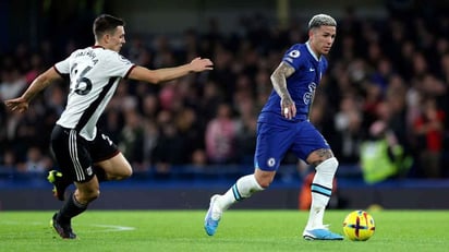 Chelsea, que contó con el debut de Enzo Fernández, empató 