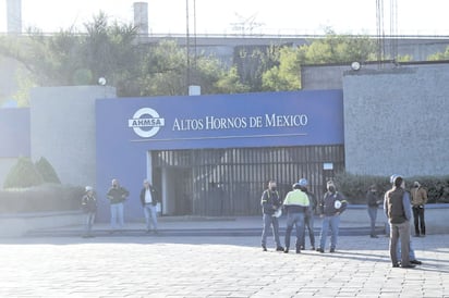 Empleados de alto rango en AHMSA siguen sin el pago