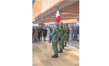 PAN sale en defensa de Creel por escolta militar