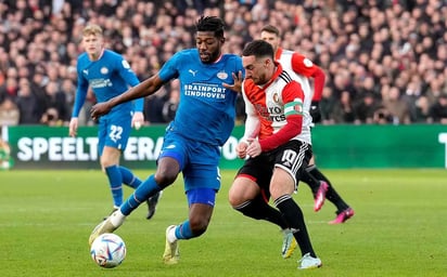 ¡Partidazo! Santi Giménez y Feyenoord rescatan empate de último minuto ante PSV