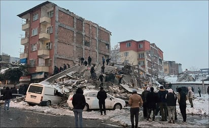 Terremoto en Turquía: El mundo del futbol se une en apoyo a las víctimas