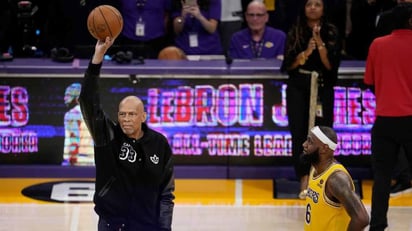 Kareem Abdul-Jabbar: 'LeBron tiene esa esencia indefinible que llamamos liderazgo'