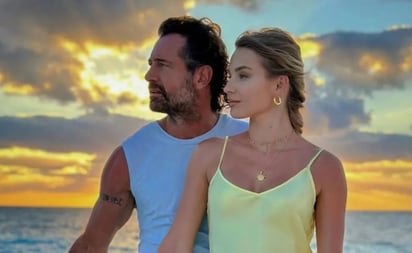 Mientras Irina Baeva muestra la invitación de su boda, captan huida de Gabriel Soto