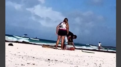 Mujer confronta a vendedor de empanadas por una supuesta estafa en Tulum: La mujer señaló que el hombre le vendió una empanada en 500 pesos, por lo que se lanzó con todo sobre él 