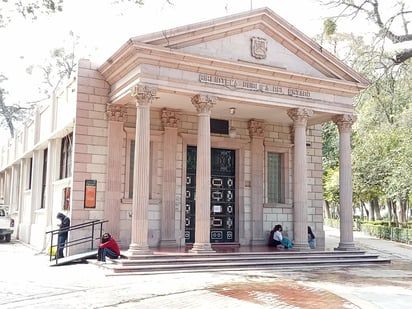 Dejan sin energía eléctrica a la Biblioteca de la Alameda