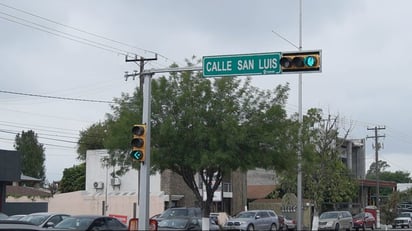 Obras Públicas mejora vialidad con semáforos en las principales avenidas de la ciudad