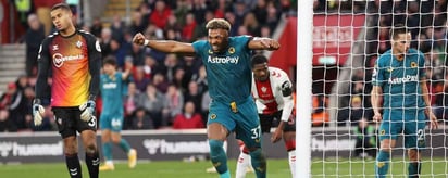 Con uno menos, Wolves remonta a Southampton para escapar del descenso