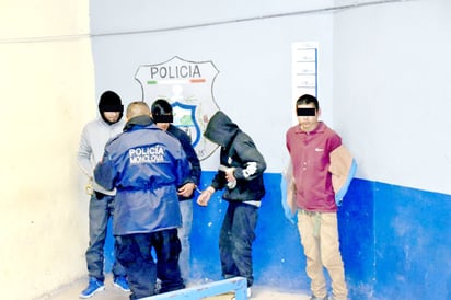 Policía Municipal evita robo a escuela y detiene a ladrones