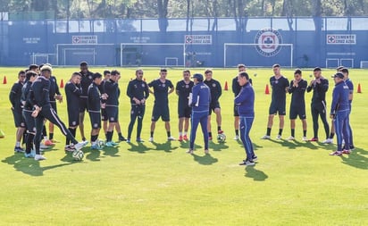 Cruz Azul con la misión de ganar para salvar a Raúl Gutiérrez