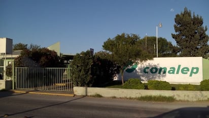 Preparatoria CONALEP abre nueva especialidad automotriz