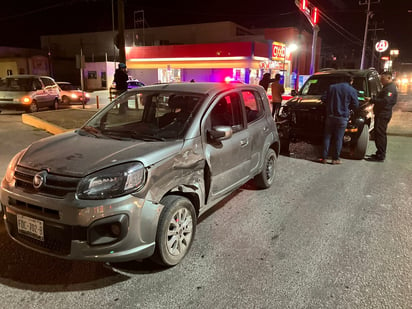 Conductora invade carril y provoca choque en la colonia Nueva Rosita de Monclova