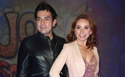 Elizabeth Álvarez publica foto con Jorge Salinas y estallan las críticas