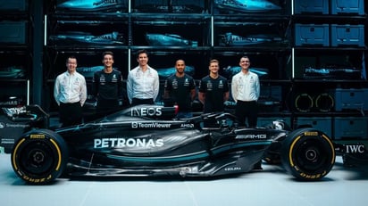 Mercedes presenta su nuevo monoplaza, el W14, 'para luchar por el Mundial'