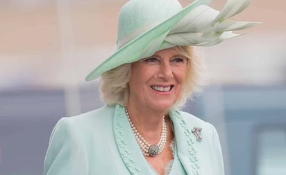 ¿De quién era la corona que Camilla va a reutilizar en la coronación Carlos III?: Por primera vez en la historia, la reina consorte no va a utilizar una pieza de nueva creación