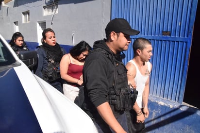 Pareja queda detenida por amenazas y robo 