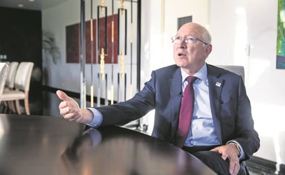 Flujo migratorio en frontera es uno de los principales retos: Ken Salazar 