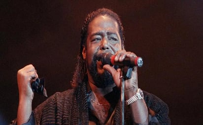 Celebran Tributo a Barry White en el Cantoral 