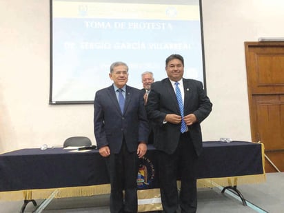 Sergio García toma protesta por la facultad de Metalurgia