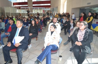 UAdeC presenta 'La Historia del libro y su aparición en el mundo antiguo'