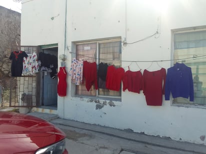 Venta de ropa usada continúa siendo un negocio rentable