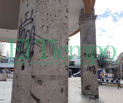 Plaza del Canónigo Monclova presenta señales de vandalismo