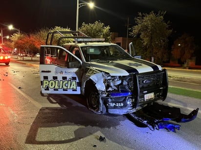 Ebrio choca su auto contra patrulla de la Policía Municipal