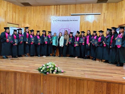 Con mejora Coahuila ofrece a Cuatro Ciénegas preparatoria gratuita a mujeres