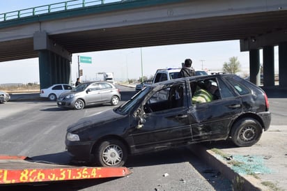 Pointer provoca colisión en el cruce del Salinas y la carretera 30