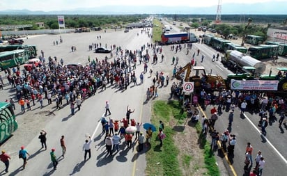 Bloqueo en Carretera 57 de SLP. ¿Por qué fue el cierre?