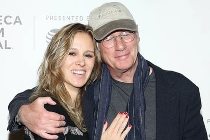 Esposa de Richard Gere da nuevos detalles su salud