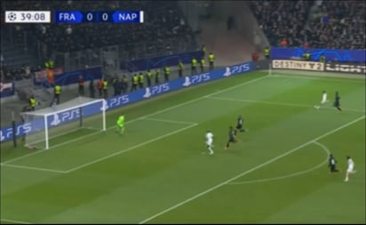 VIDEO: Chucky Lozano dio una asistencia en la victoria del Napoli en Champions League