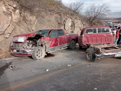 Choque en la carretera federal 57 deja cinco lesionados