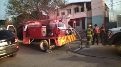 Domicilio arde en la colonia Don Antonio