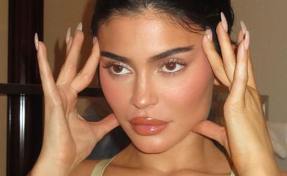 Kylie Jenner reveló lo mal que la paso postparto en sus dos embarazos: La modelo se sinceró en una entrevista y dio un mensaje para muchas mujeres que pasan situaciones similares.