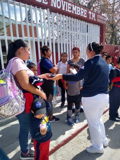 SSa visita escuelas con pláticas de planificación familiar